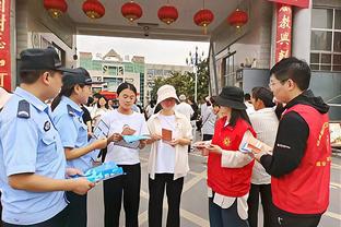 内斯塔霸气铲断，每一帧都是艺术！